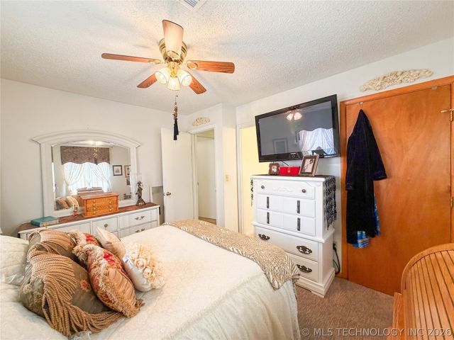 1205 Jay Lane, Tahlequah, OK 74464