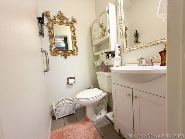 1205 Jay Lane, Tahlequah, OK 74464