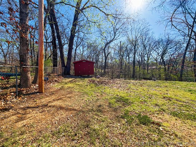 1205 Jay Lane, Tahlequah, OK 74464