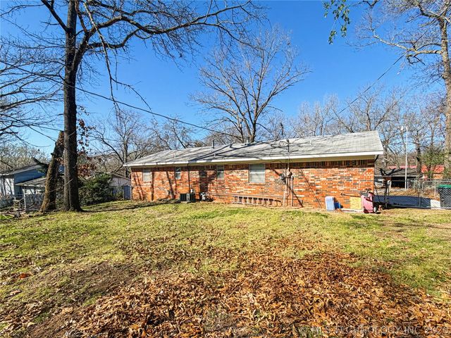 1205 Jay Lane, Tahlequah, OK 74464