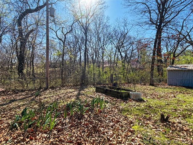 1205 Jay Lane, Tahlequah, OK 74464