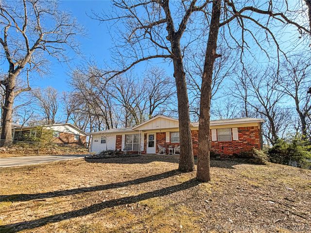 1205 Jay Lane, Tahlequah, OK 74464