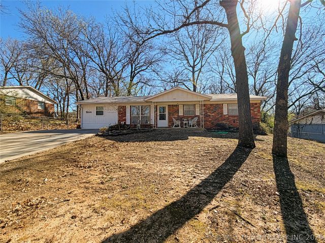 1205 Jay Lane, Tahlequah, OK 74464