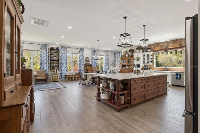 37008 FORESTDEL DRIVE, Eustis, FL 32736