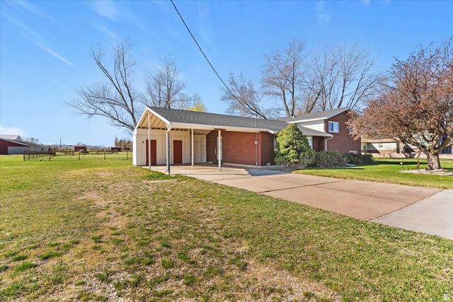 2495 W 2550 S, West Haven, UT 84401