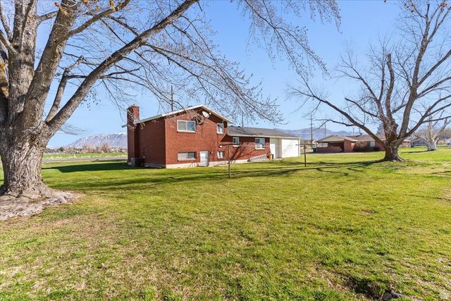 2495 W 2550 S, West Haven, UT 84401