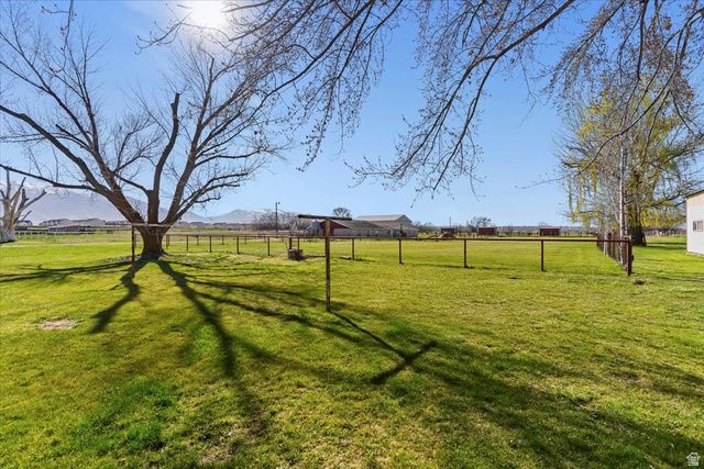 2495 W 2550 S, West Haven, UT 84401