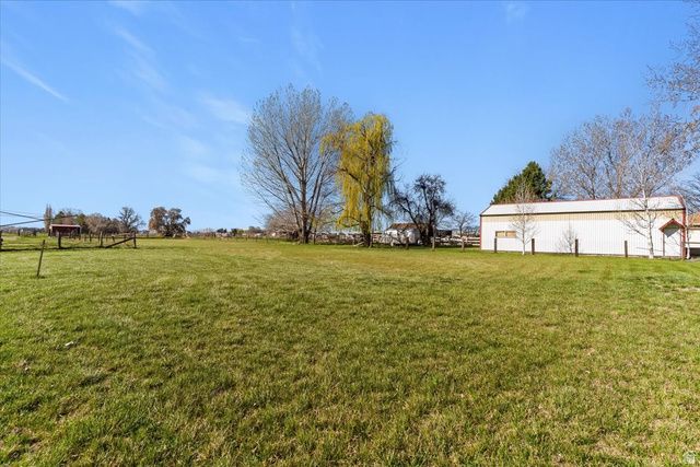 2495 W 2550 S, West Haven, UT 84401