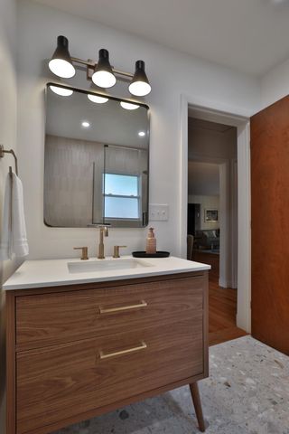 148 S Kellner Road, Columbus, OH 43209