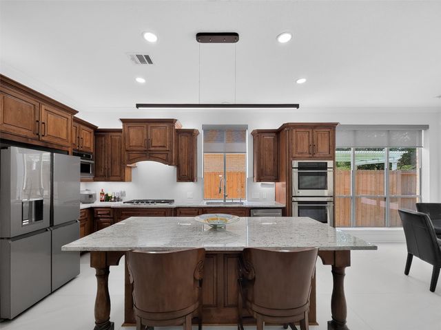 6911 Gossamer Lane, Sugar Land, TX 77479