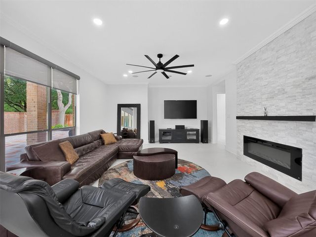 6911 Gossamer Lane, Sugar Land, TX 77479