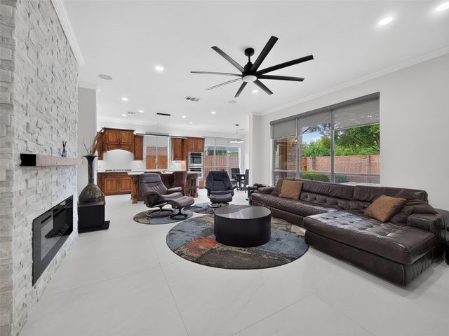6911 Gossamer Lane, Sugar Land, TX 77479