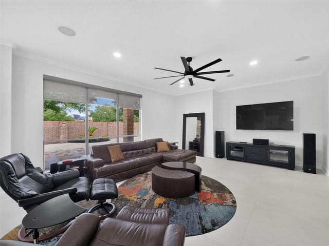 6911 Gossamer Lane, Sugar Land, TX 77479