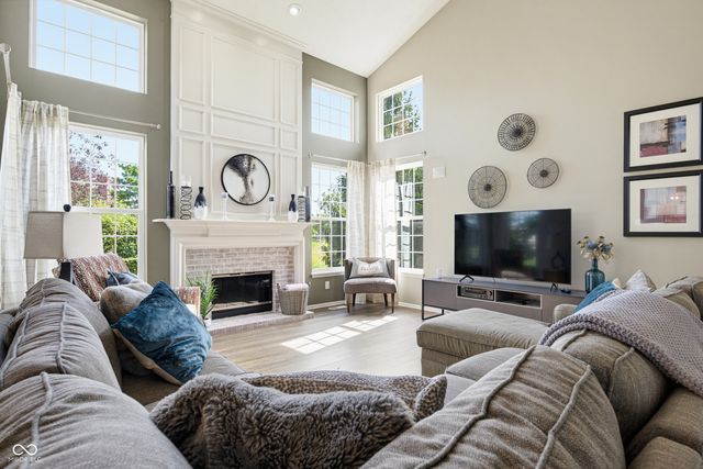 4737 Pebblepointe, Zionsville, IN 46077