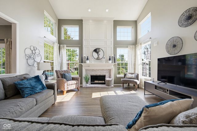 4737 Pebblepointe, Zionsville, IN 46077