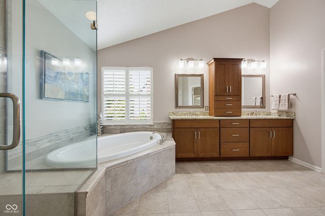 4737 Pebblepointe, Zionsville, IN 46077