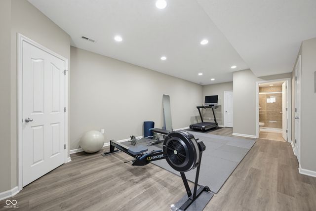 4737 Pebblepointe, Zionsville, IN 46077