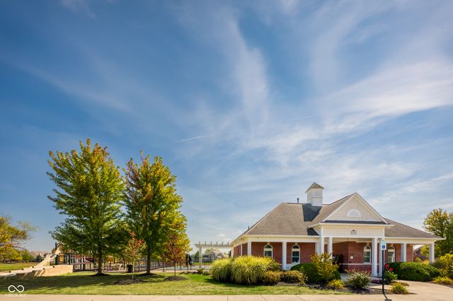 4737 Pebblepointe, Zionsville, IN 46077