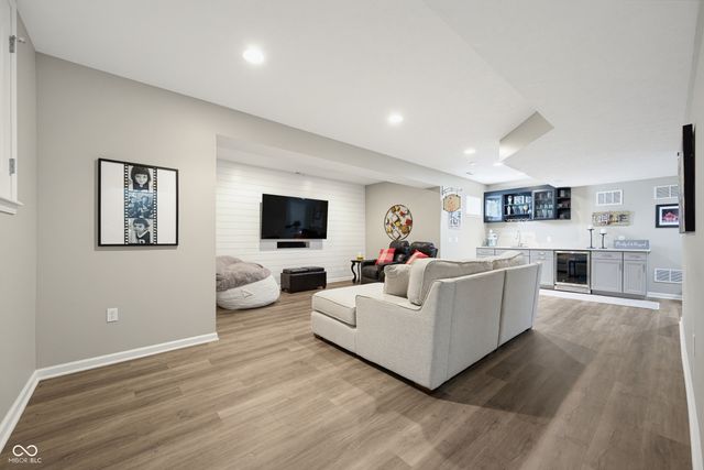 4737 Pebblepointe, Zionsville, IN 46077