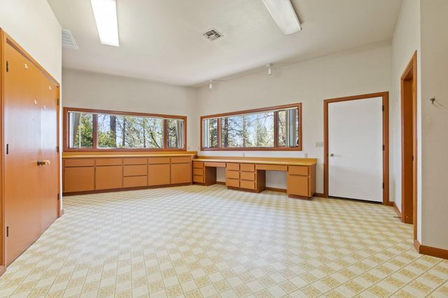 10379 Mcmahon Road, Coulterville, CA 95311