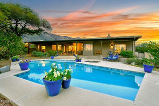 6380 N Valley View Road, Tucson, AZ 85718