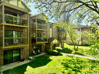 811 S Dwyer Avenue E, Arlington Heights, IL 60005