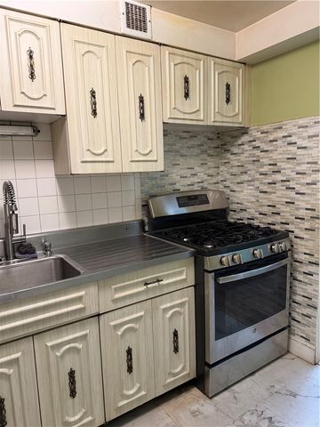 4625 FIFTH 201, Oakland, PA 15213