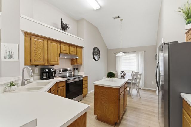 1809 Armstrong Drive, Flower Mound, TX 75028