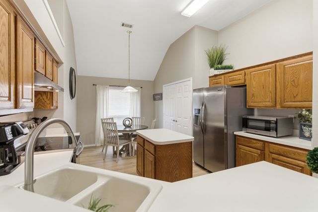 1809 Armstrong Drive, Flower Mound, TX 75028