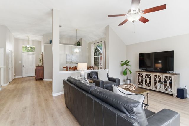 1809 Armstrong Drive, Flower Mound, TX 75028