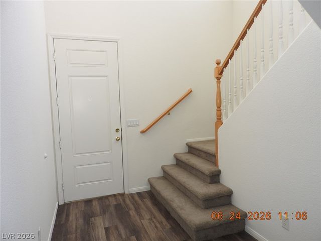 521 Dolphin Peak Court, North Las Vegas, NV 89084