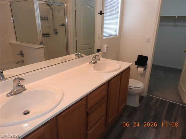 521 Dolphin Peak Court, North Las Vegas, NV 89084