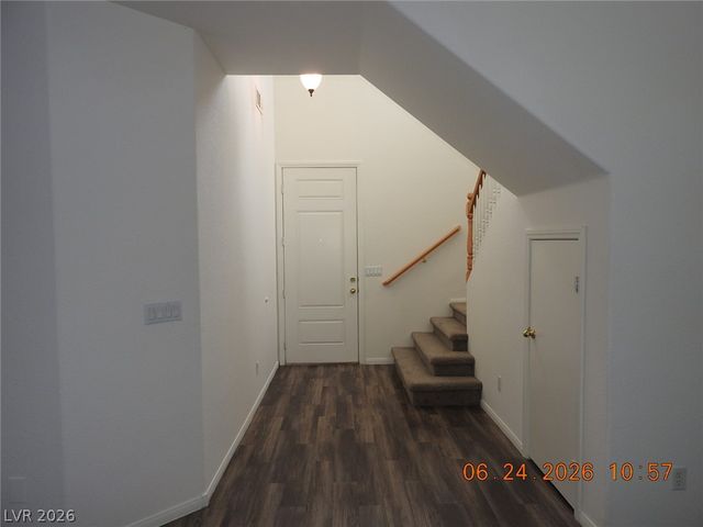 521 Dolphin Peak Court, North Las Vegas, NV 89084