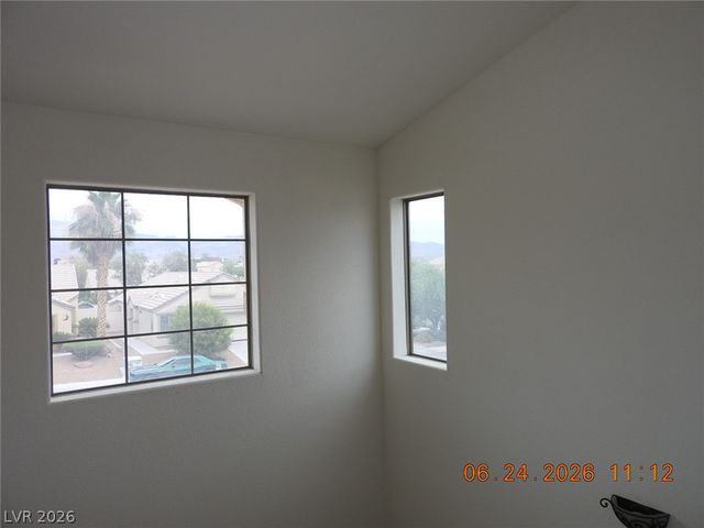 521 Dolphin Peak Court, North Las Vegas, NV 89084