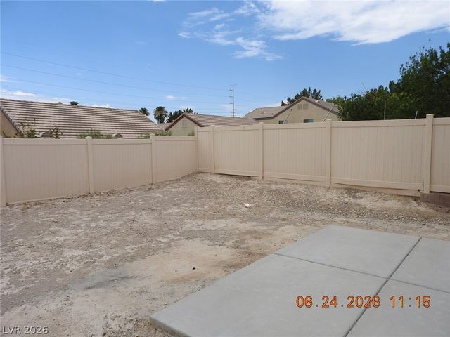 521 Dolphin Peak Court, North Las Vegas, NV 89084