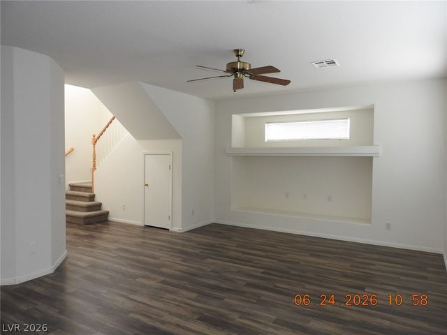 521 Dolphin Peak Court, North Las Vegas, NV 89084