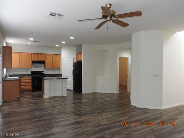 521 Dolphin Peak Court, North Las Vegas, NV 89084