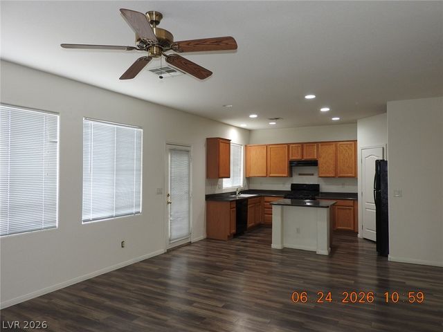 521 Dolphin Peak Court, North Las Vegas, NV 89084