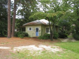 365 E Ohio Avenue, Southern Pines, NC 28387