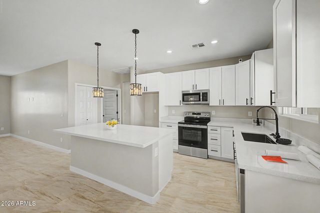 10364 W MISSION Drive, Arizona City, AZ 85123
