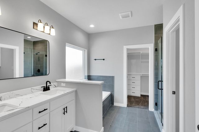 350 E Lamar Street, Palmer, TX 75152