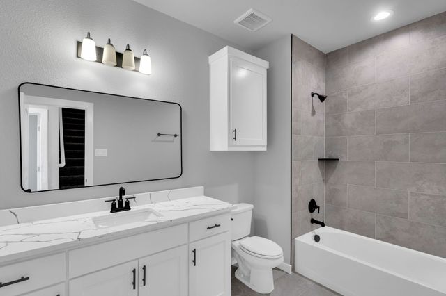 350 E Lamar Street, Palmer, TX 75152