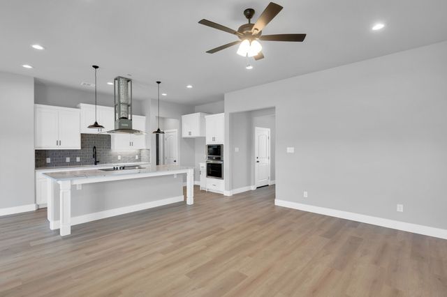 350 E Lamar Street, Palmer, TX 75152