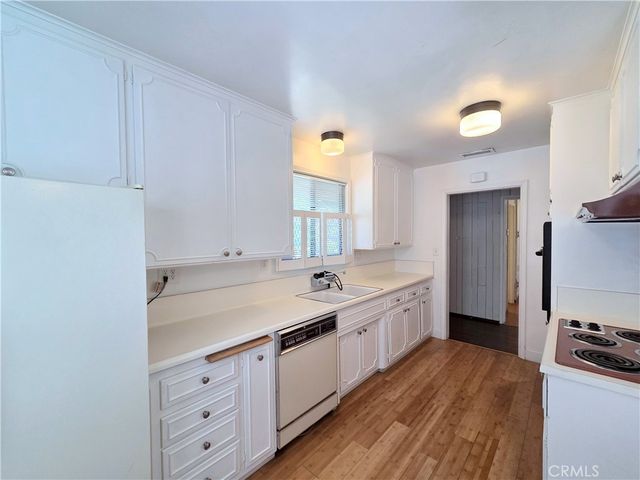 2080 Senasac Avenue, Long Beach, CA 90815