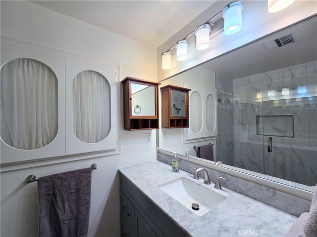 2080 Senasac Avenue, Long Beach, CA 90815