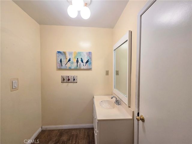 2080 Senasac Avenue, Long Beach, CA 90815
