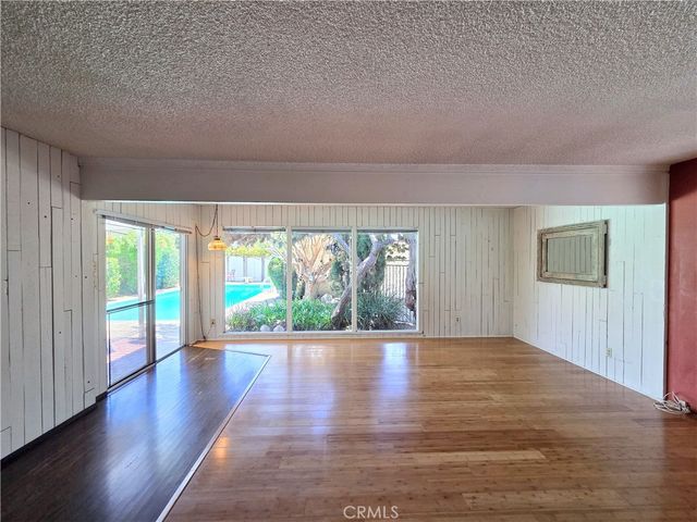 2080 Senasac Avenue, Long Beach, CA 90815
