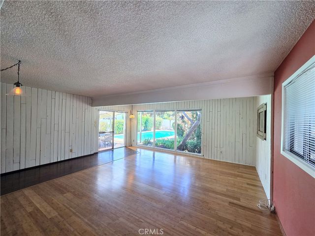 2080 Senasac Avenue, Long Beach, CA 90815