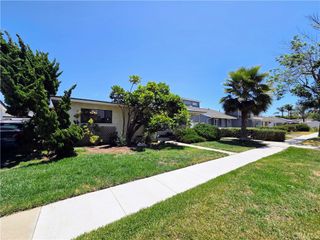 2080 Senasac Avenue, Long Beach, CA 90815