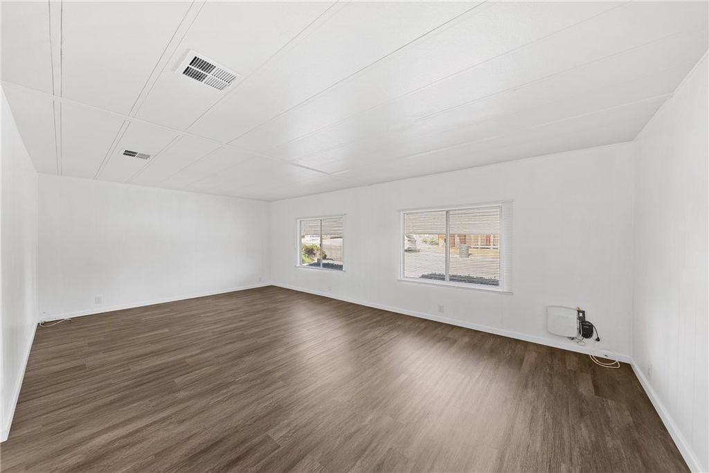 Image 10 of property listing at 33320 Barley Lane, Wildomar, CA 92595